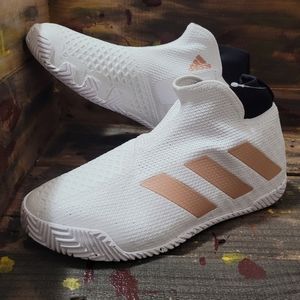 Women adidas athletic shoes size 7.5 new